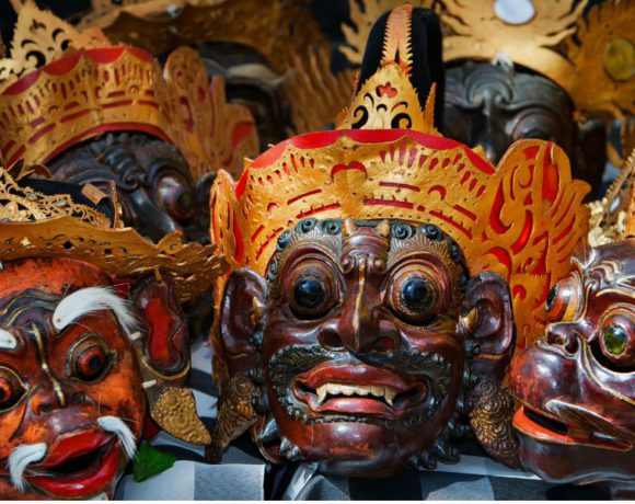 Know the history of masks
